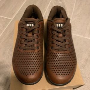 Brown leather No Bull trainers!